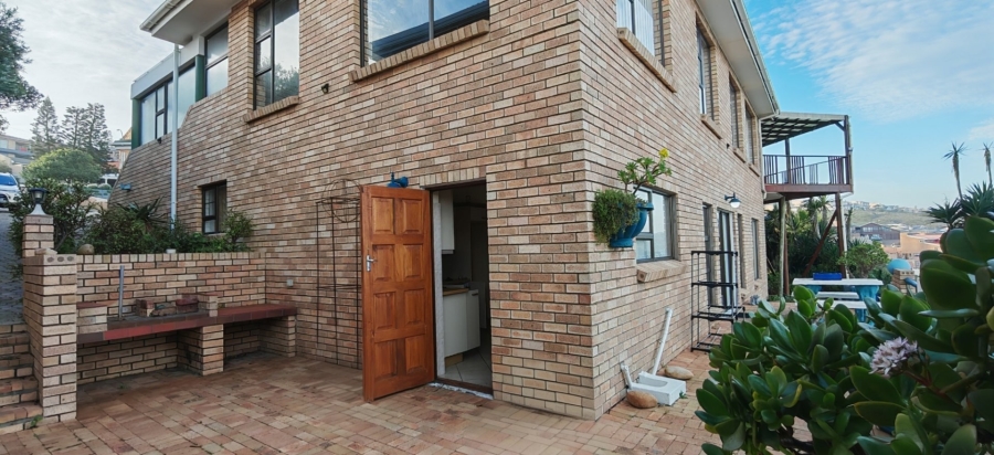 5 Bedroom Property for Sale in Dana Bay Western Cape